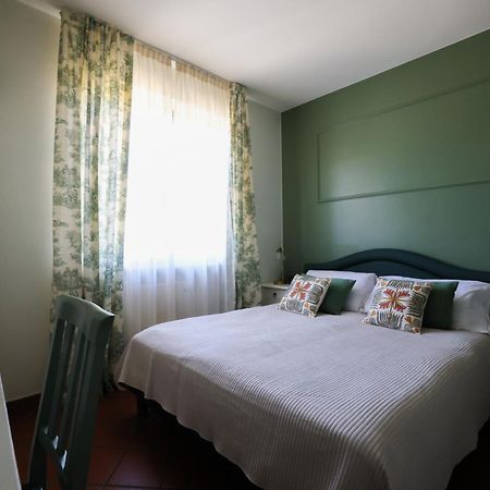 Hotel Florence Manerba del Garda Luaran gambar