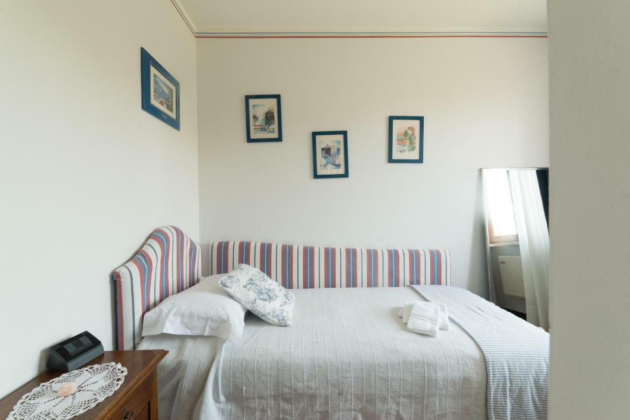 Hotel Florence Manerba del Garda Luaran gambar
