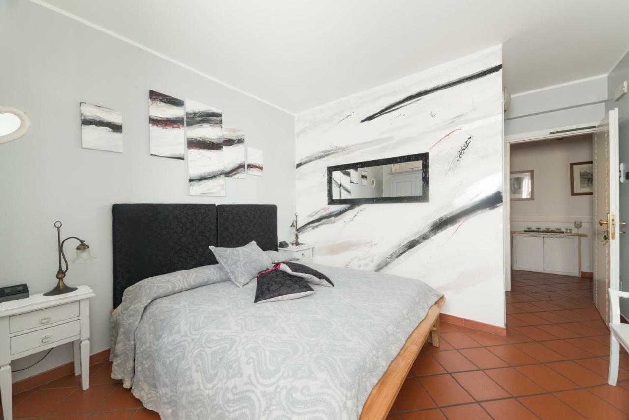 Hotel Florence Manerba del Garda Luaran gambar