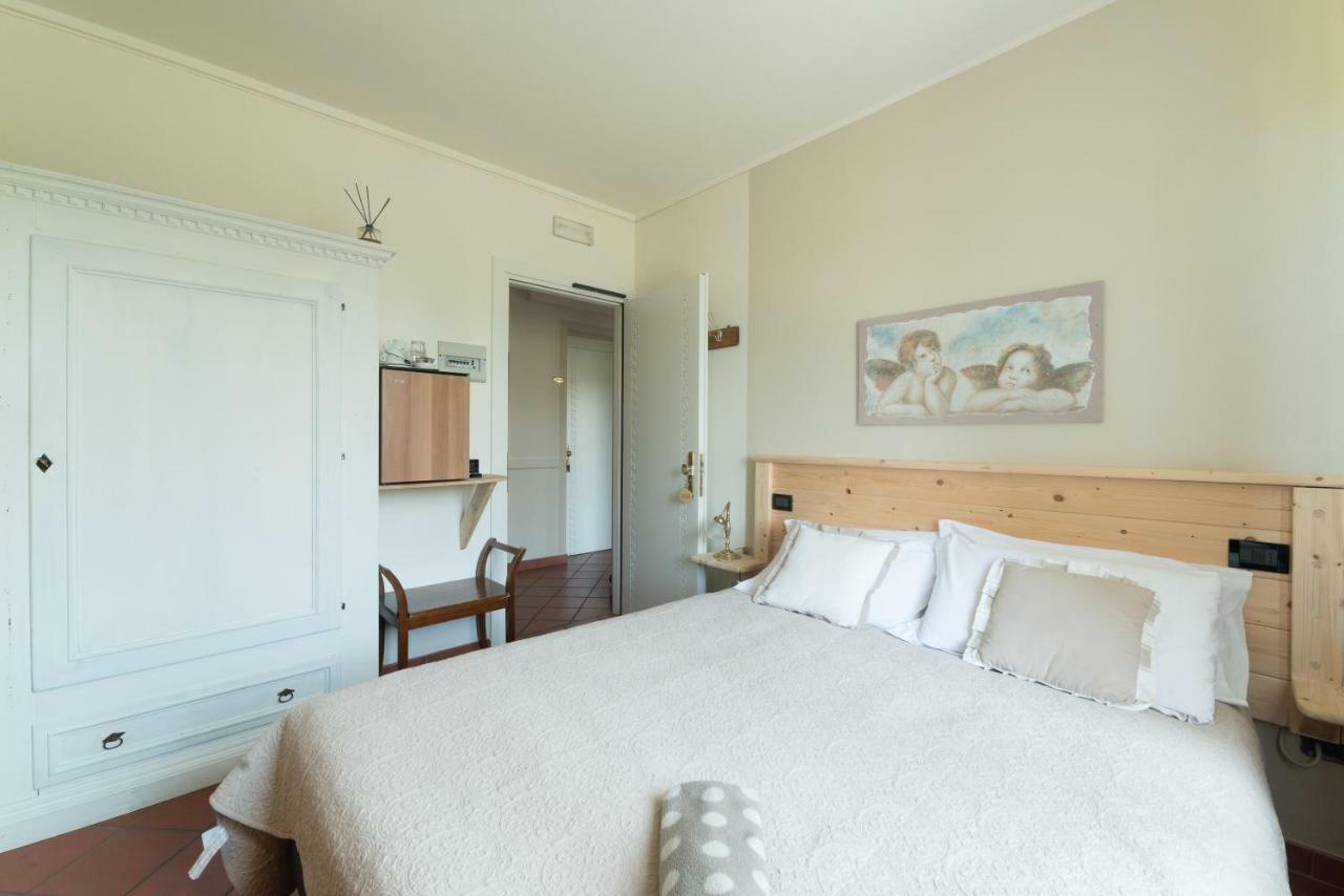 Hotel Florence Manerba del Garda Luaran gambar